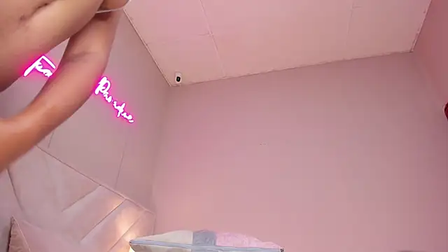 sheila x online show from April 10, 6:37 pm