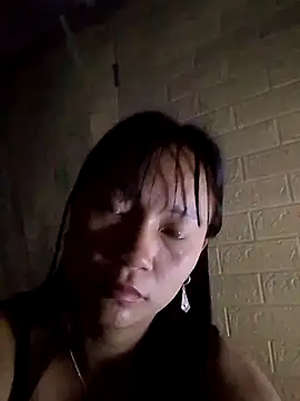 mami-rubi online show from May 1, 6:46 pm