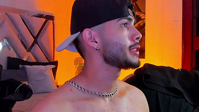 Vincentblack online show from April 7, 4:14 am