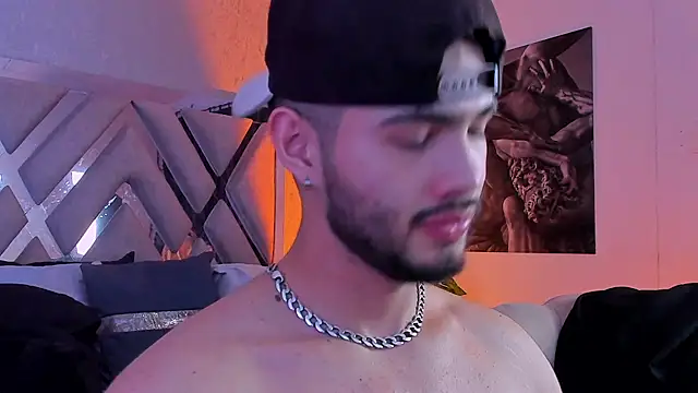 Vincentblack online show from April 19, 4:13 am