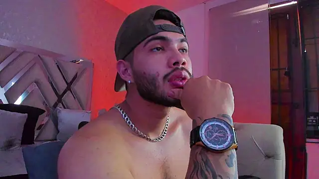 Vincentblack online show from June 1, 4:39 pm