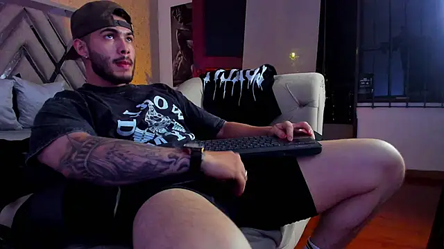 Vincentblack online show from May 24, 7:08 am