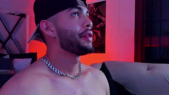 Vincentblack online show from April 15, 4:29 am