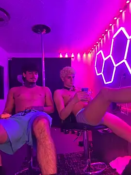 SNAKEARM online show from February 25, 6:57 am