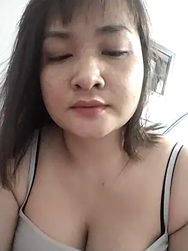 Snapshot of Jeassi-sica01 chatting on February 25, 5:40 am Jeassi-sica01 online show from February 25, 5:40 am