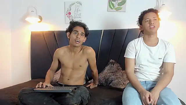 Snapshot of lio18_cum chatting on March 1, 12:32 am lio18 cum online show from March 1, 12:32 am