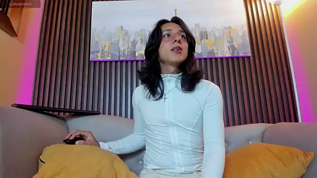 Elisasue online show from April 22, 2:51 am
