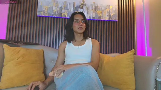 Snapshot of Elisasue chatting on June 5, 3:22 am Elisasue online show from June 5, 3:22 am