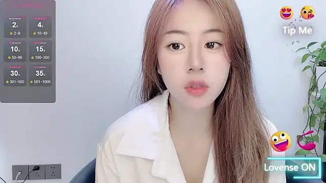 Snapshot of Baixi-01 chatting on June 12, 4:21 am Baixi-01 online show from June 12, 4:21 am