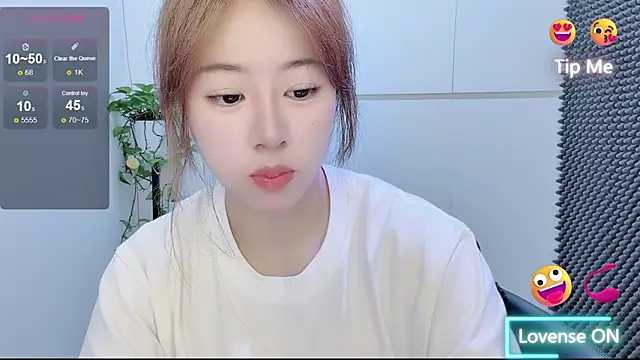 Snapshot of Baixi-01 chatting on July 3, 4:19 am Baixi-01 online show from July 3, 4:19 am
