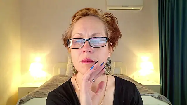 LioraWeiss online show from March 13, 5:56 am