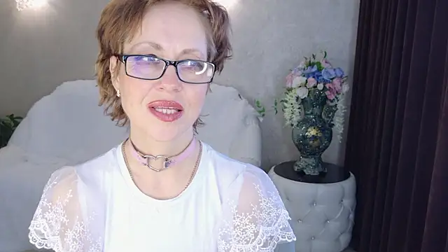 LioraWeiss online show from March 5, 6:43 am