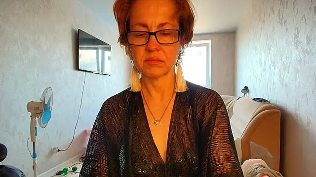 LioraWeiss online show from May 29, 7:14 am