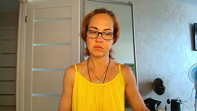 Snapshot of LioraWeiss chatting on June 23, 12:25 pm LioraWeiss online show from June 23, 12:25 pm