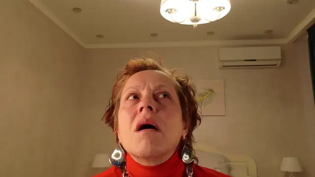 LioraWeiss online show from April 2, 7:48 am