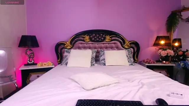 AylaWhisper online show from March 11, 7:30 pm