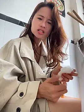 Mia-lp online show from April 15, 3:34 am