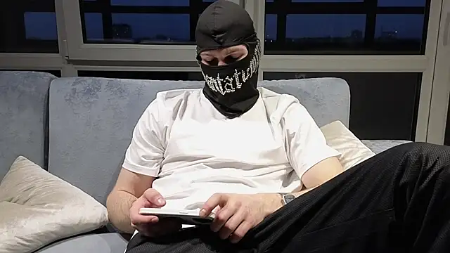 chantatummm online show from April 8, 3:57 pm