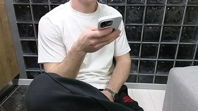 chantatummm online show from April 12, 6:11 pm