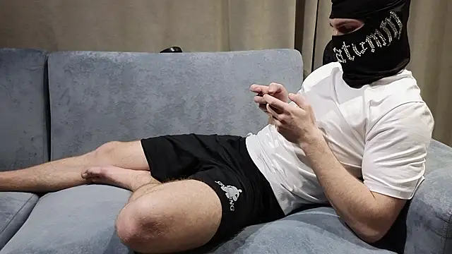 chantatummm online show from March 26, 8:40 pm