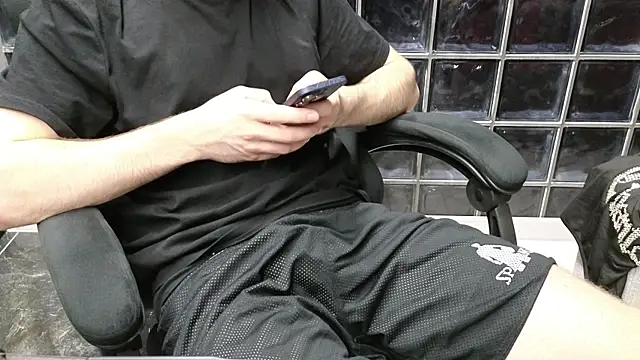 Snapshot of chantatummm chatting on May 11, 4:04 pm chantatummm online show from May 11, 4:04 pm