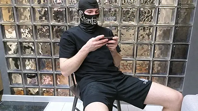 chantatummm online show from April 18, 7:07 pm