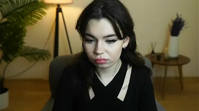 Snapshot of PerlaTurro chatting on February 24, 10:27 am PerlaTurro online show from February 24, 10:27 am