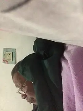 yaocaobi8 online show from March 23, 12:49 pm