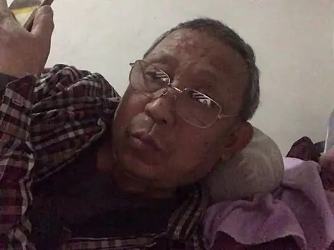 yaocaobi8 online show from March 18, 1:13 pm