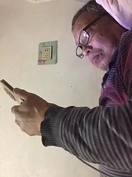 yaocaobi8 online show from April 3, 1:06 pm