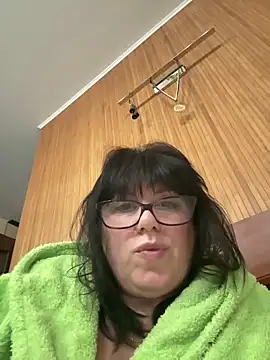 Snapshot of expensive_lady chatting on March 3, 7:54 pm expensive lady online show from March 3, 7:54 pm