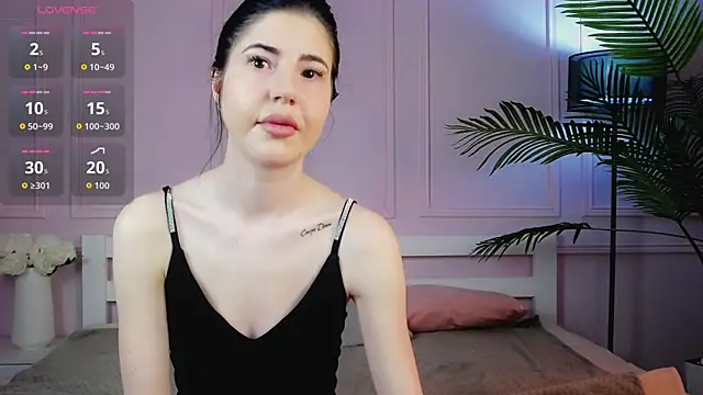 EmilyRamsey online show from April 29, 8:26 pm