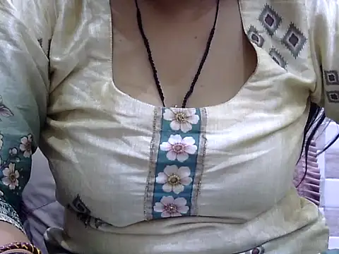 HOTY SAPNA02sCyOz9QcTD online show from May 4, 12:47 am