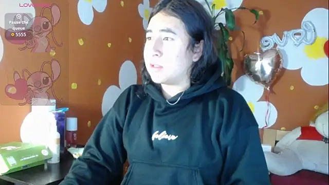 VirellaAshford online show from April 15, 10:10 am