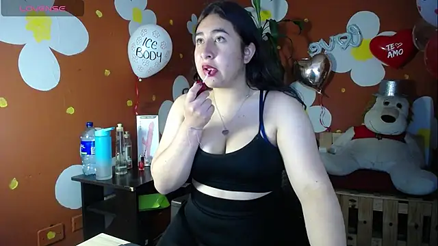 Snapshot of VirellaAshford chatting on February 27, 7:24 pm VirellaAshford online show from February 27, 7:24 pm