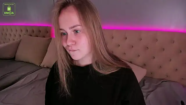 Snapshot of stacy_moorex chatting on June 15, 10:20 pm stacy moorex online show from June 15, 10:20 pm