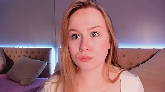 stacy moorex online show from May 20, 8:28 pm