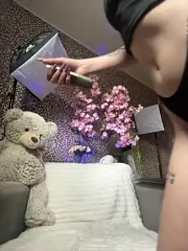 Snapshot of elektra_star chatting on June 4, 2:00 pm elektra star online show from June 4, 2:00 pm