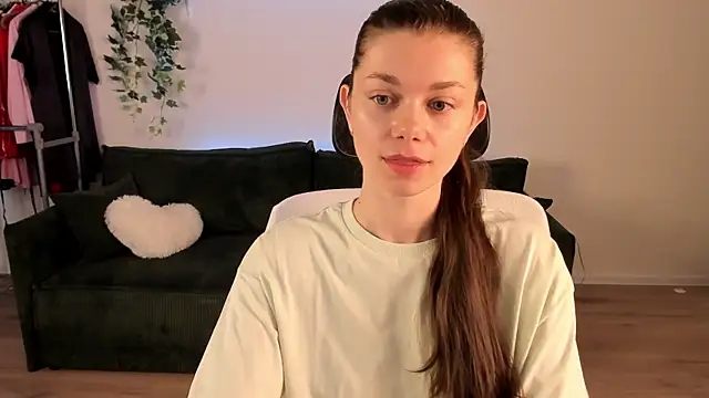  Eva Vibe  online show from March 29, 11:45 am