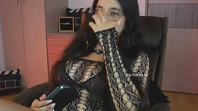 Mara HugeAss online show from July 8, 3:51 am