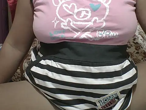 Flowerbebe online show from March 7, 11:10 pm