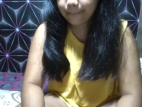 Flowerbebe online show from March 19, 8:20 pm