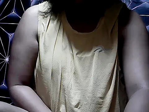 Snapshot of Flowerbebe chatting on June 11, 7:55 pm Flowerbebe online show from June 11, 7:55 pm