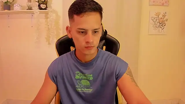 sexy andres01 online show from February 27, 12:49 pm