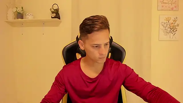 sexy andres01 online show from May 28, 4:31 am