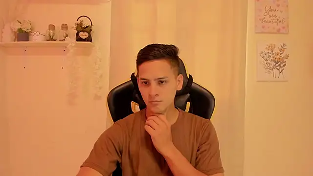 sexy andres01 online show from March 26, 3:32 pm