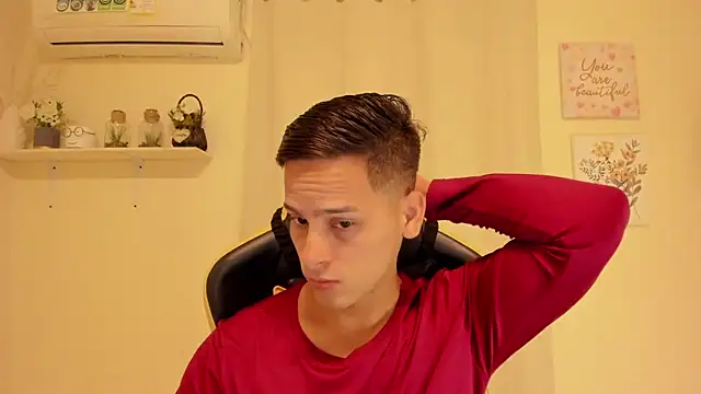 sexy andres01 online show from May 13, 12:34 pm