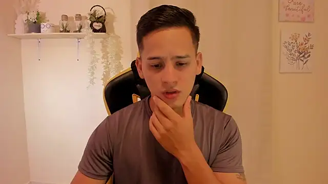 sexy andres01 online show from March 13, 11:32 pm