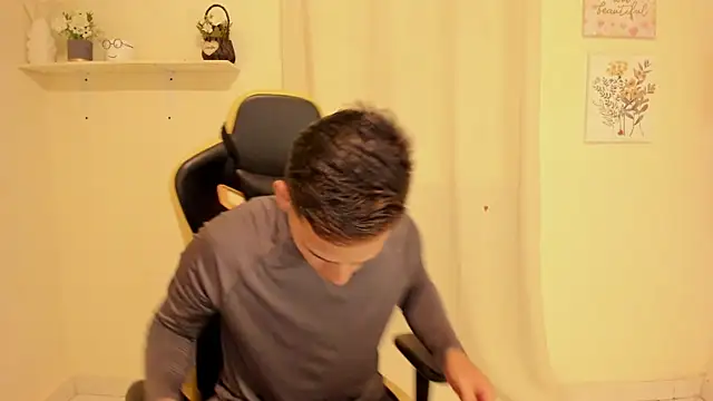 sexy andres01 online show from June 4, 2:33 pm