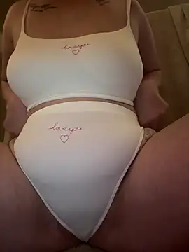 Alexabluex online show from February 26, 8:09 pm